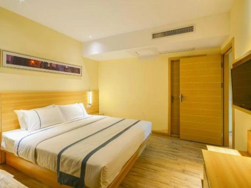 Bed in City Comfort Inn Xiao'gan City Beijing Road