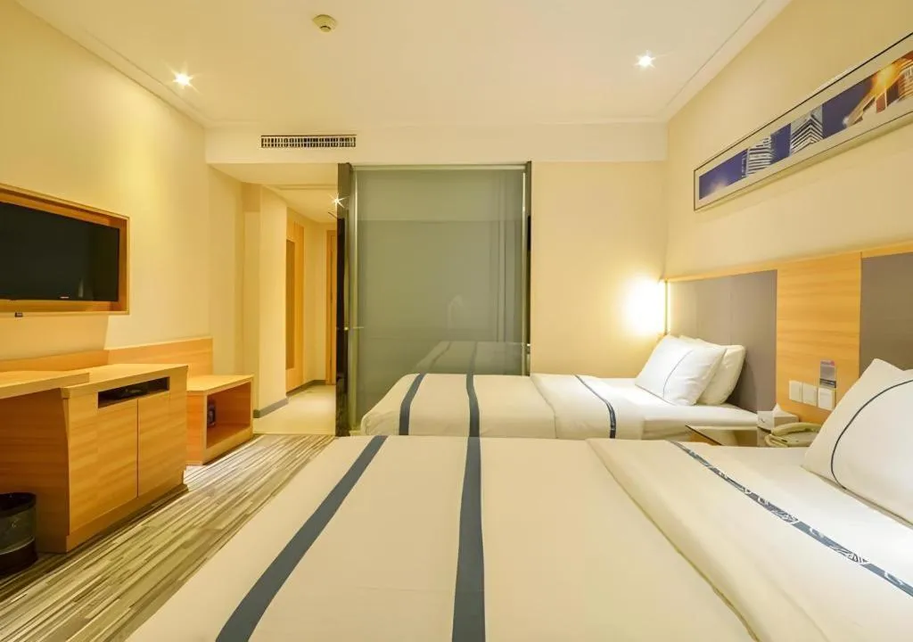 Bed in City Comfort Inn Xiao'gan City Beijing Road