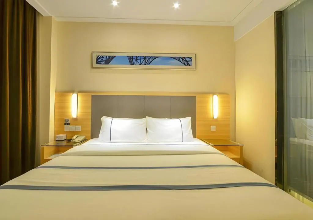 Bed in City Comfort Inn Xiao'gan City Beijing Road