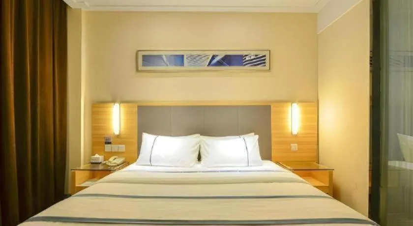 Bed in City Comfort Inn Xiao'gan City Beijing Road