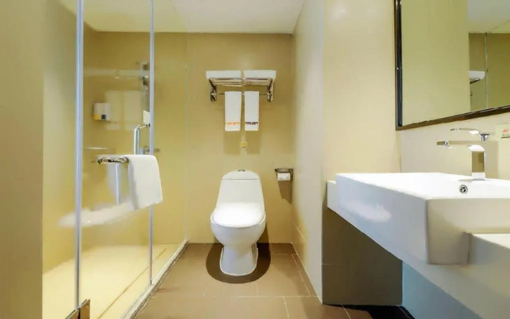 JTOUR Inn Hechi Yizhou Municipal Central Plaza