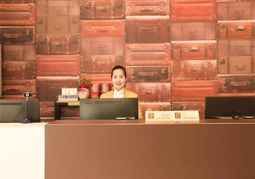 JTOUR Inn Hechi Yizhou Municipal Central Plaza