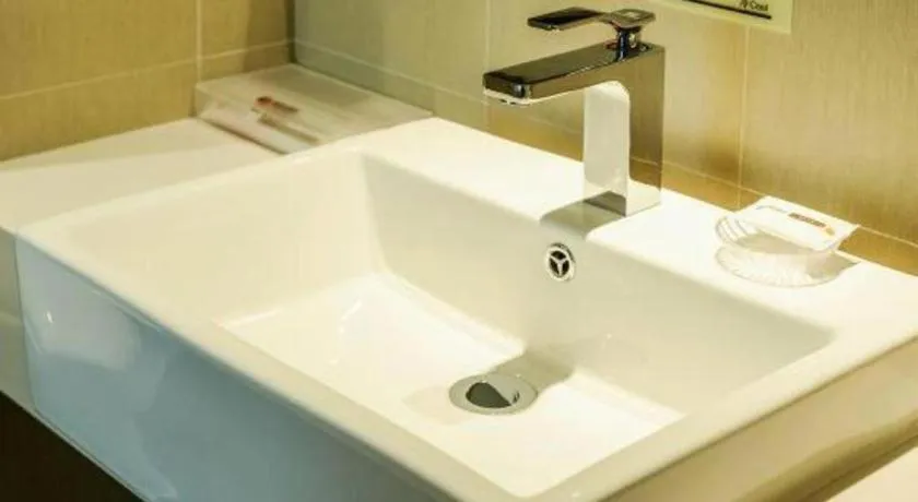 JTOUR Inn Hechi Yizhou Municipal Central Plaza