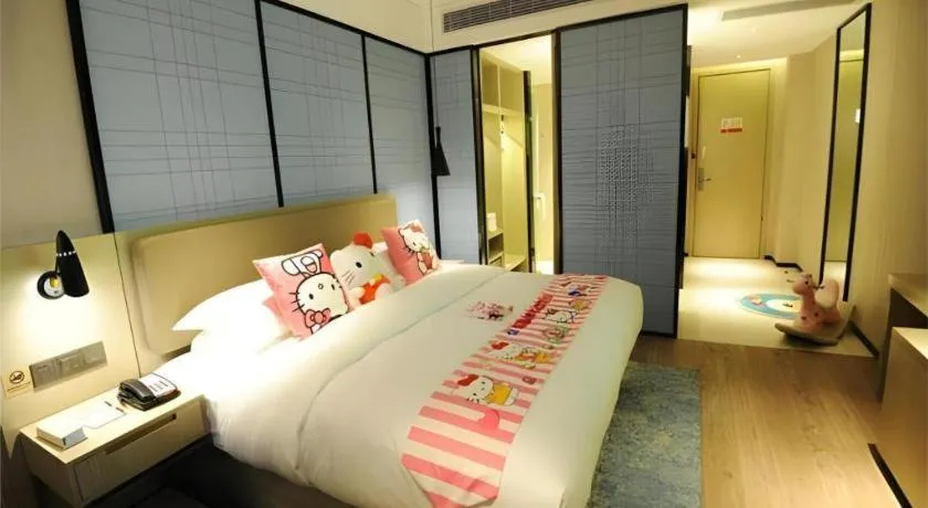 Bed in Echarm Hotel Nanning Chaoyang Square River View
