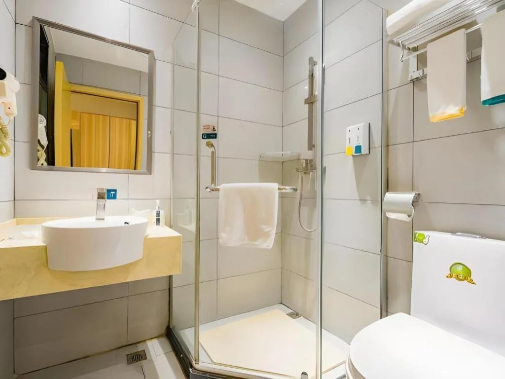 City Comfort Inn Guangzhou Shangxiajiu Hualin Temple Chenjiaci Metro Station