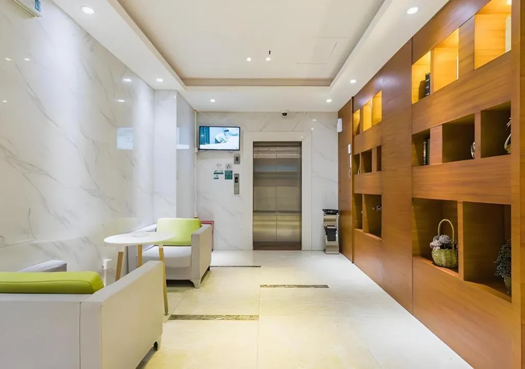 City Comfort Inn Guangzhou Shangxiajiu Hualin Temple Chenjiaci Metro Station