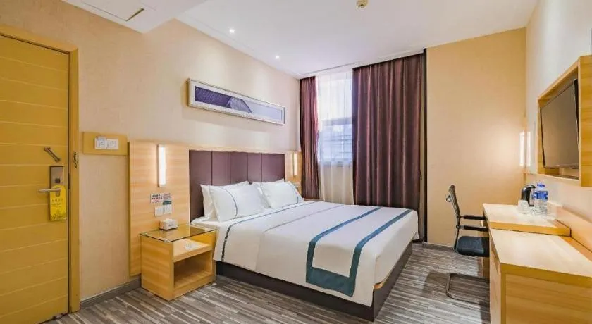 Bed in City Comfort Inn Guangzhou Shangxiajiu Hualin Temple Chenjiaci Metro Station