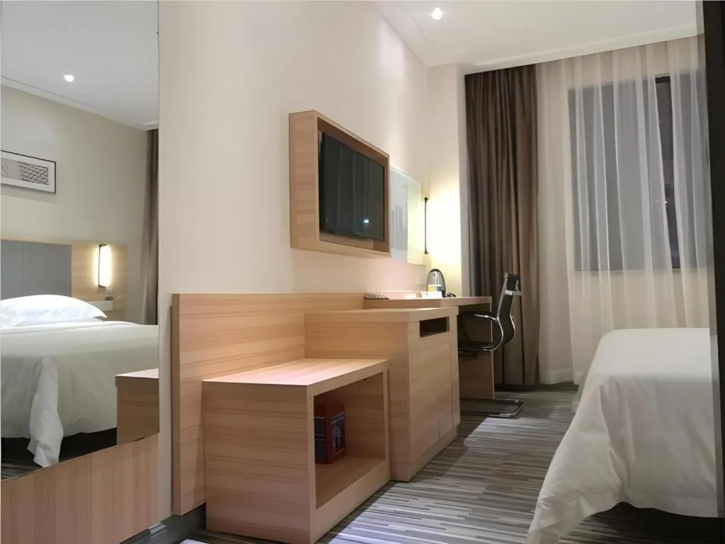 Bed in City Comfort Inn Shenzhen Shiyan Science and Technology Park