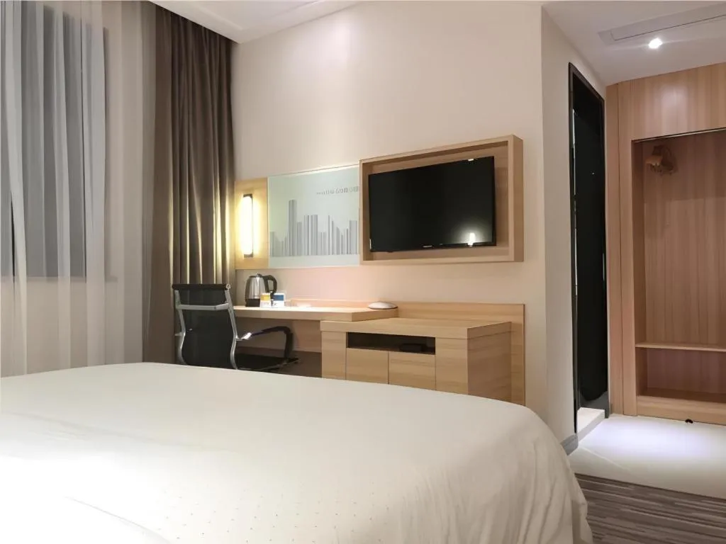 Bed in City Comfort Inn Shenzhen Shiyan Science and Technology Park