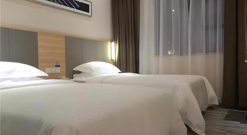 Bed in City Comfort Inn Shenzhen Shiyan Science and Technology Park