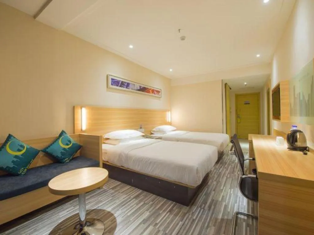 Bed in City Comfort Inn Wuhan Guanggu Textile University