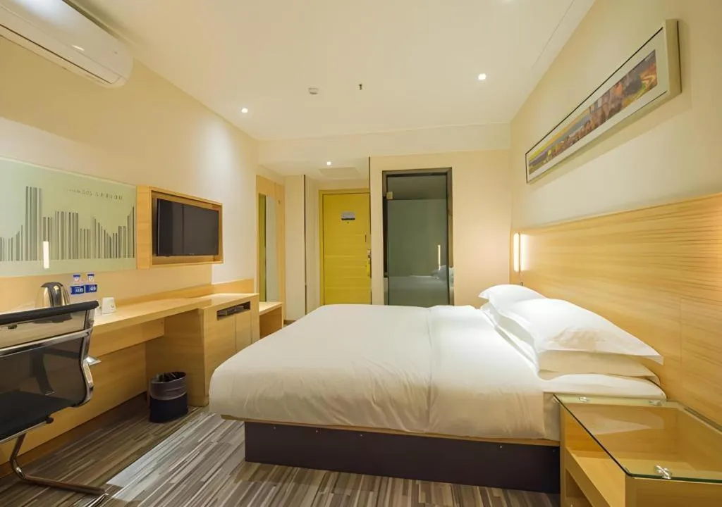 Bed in City Comfort Inn Wuhan Guanggu Textile University