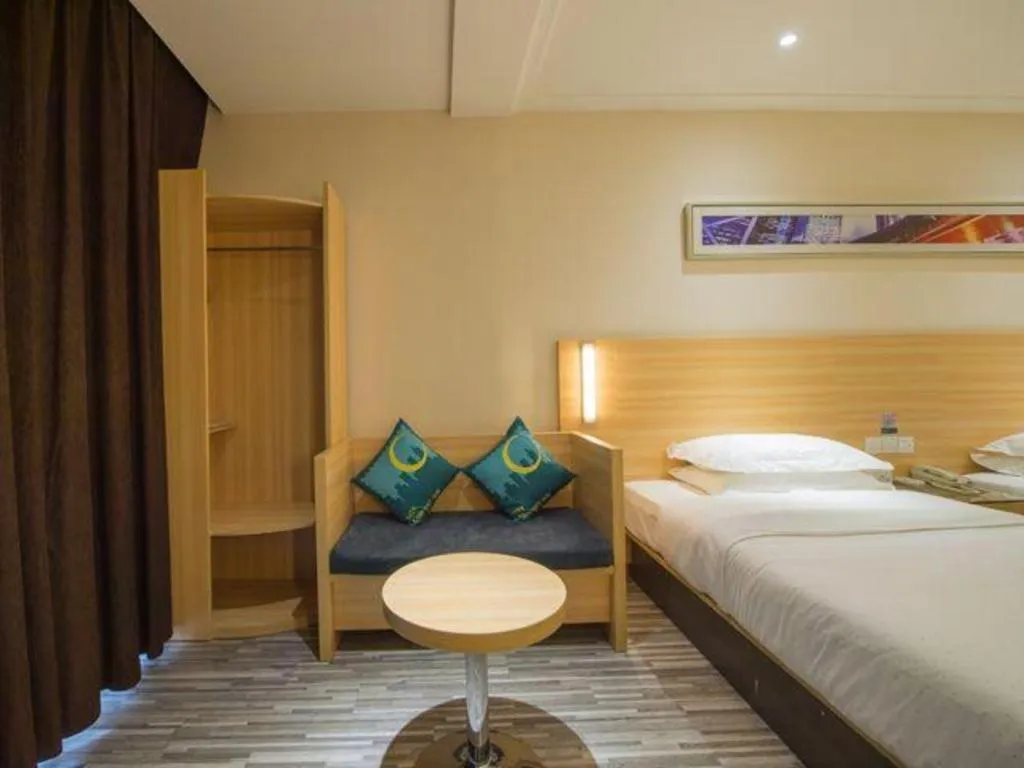 Bed in City Comfort Inn Wuhan Guanggu Textile University