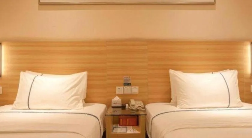 Bed in City Comfort Inn Wuhan Guanggu Textile University