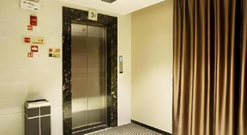 Jtour Inn Huanggang Wuxue City Square