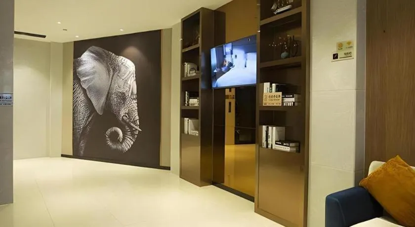 Bed in Jtour Inn Huanggang Wuxue City Square