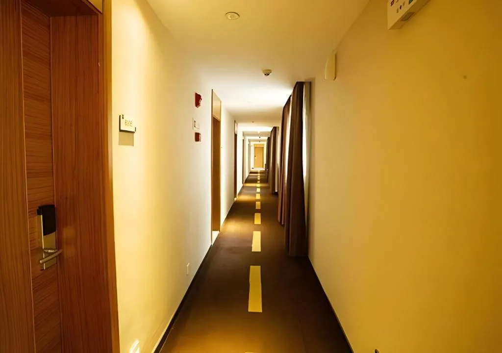 Jtour Inn Huanggang Wuxue City Square