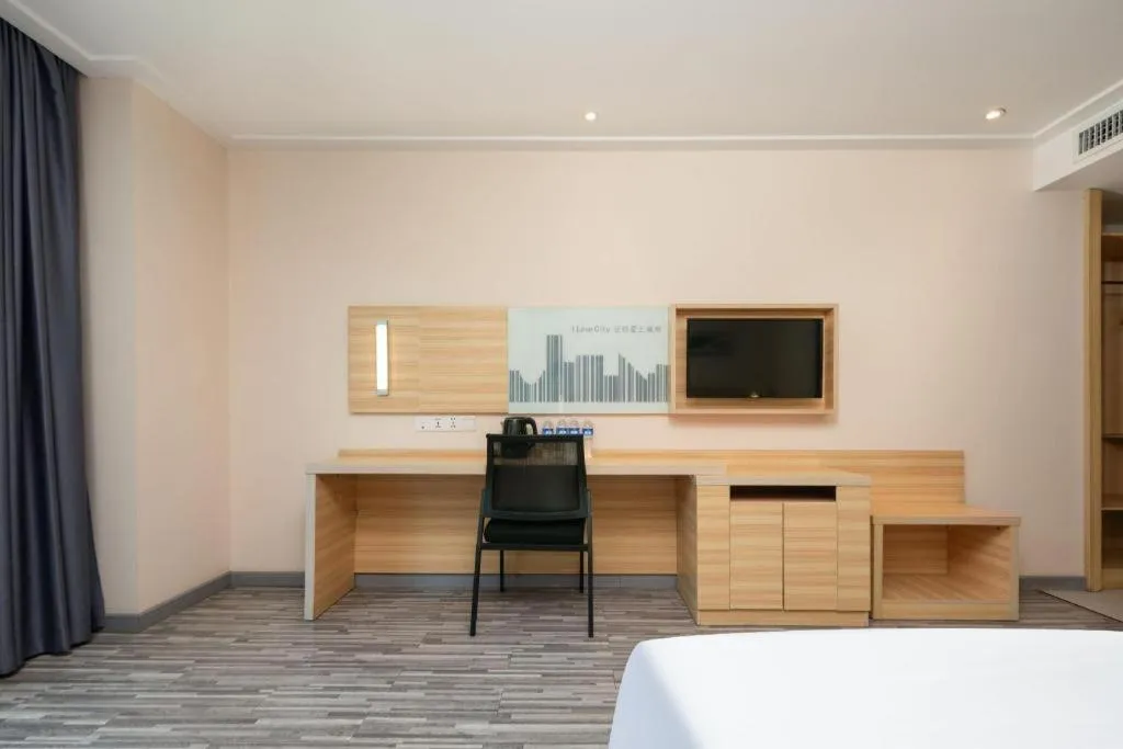 Bed in City Comfort Inn Wuhan Panlongcheng Baishang Shopping Center