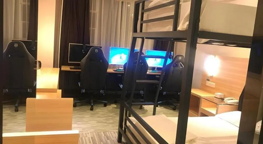 Bed in City Comfort Inn Wuhan Panlongcheng Baishang Shopping Center