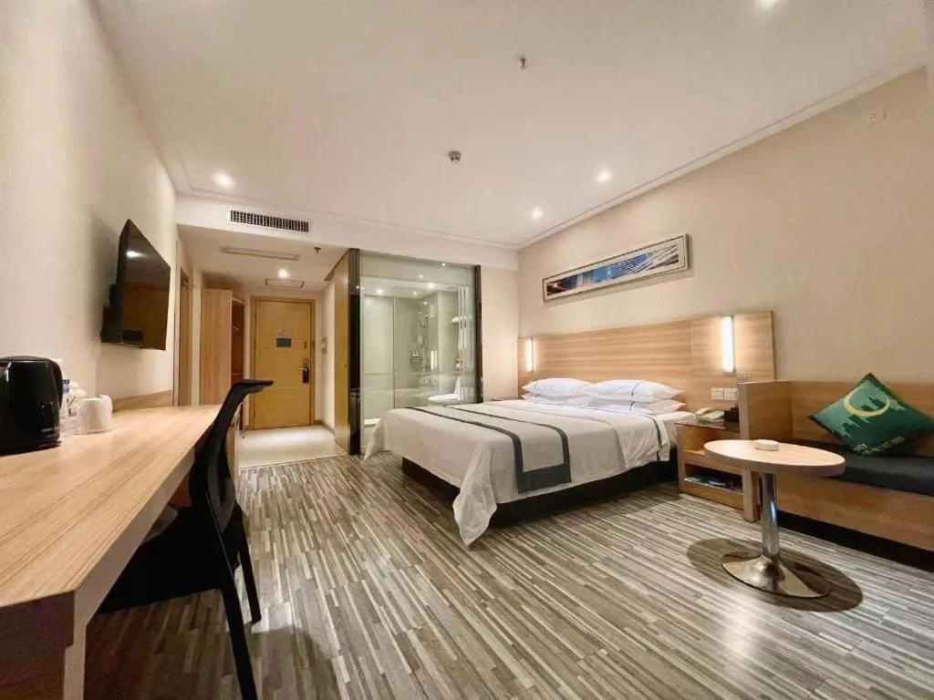 Bed in City Comfort Inn Wuhan Panlongcheng Baishang Shopping Center