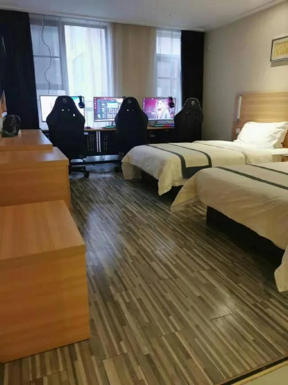 Bed in City Comfort Inn Wuhan Panlongcheng Baishang Shopping Center