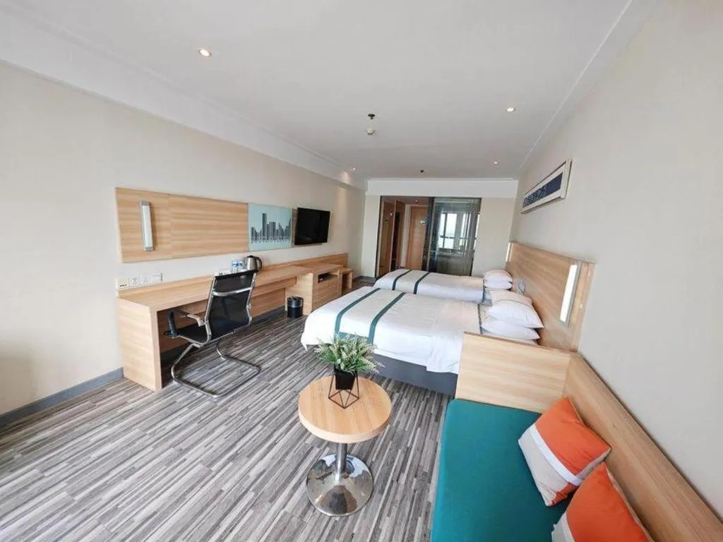 Bed in City Comfort Inn Wuhan Sports Center Sanjiaohu Metro Station