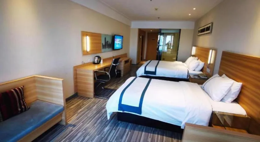 Bed in City Comfort Inn Wuhan Sports Center Sanjiaohu Metro Station