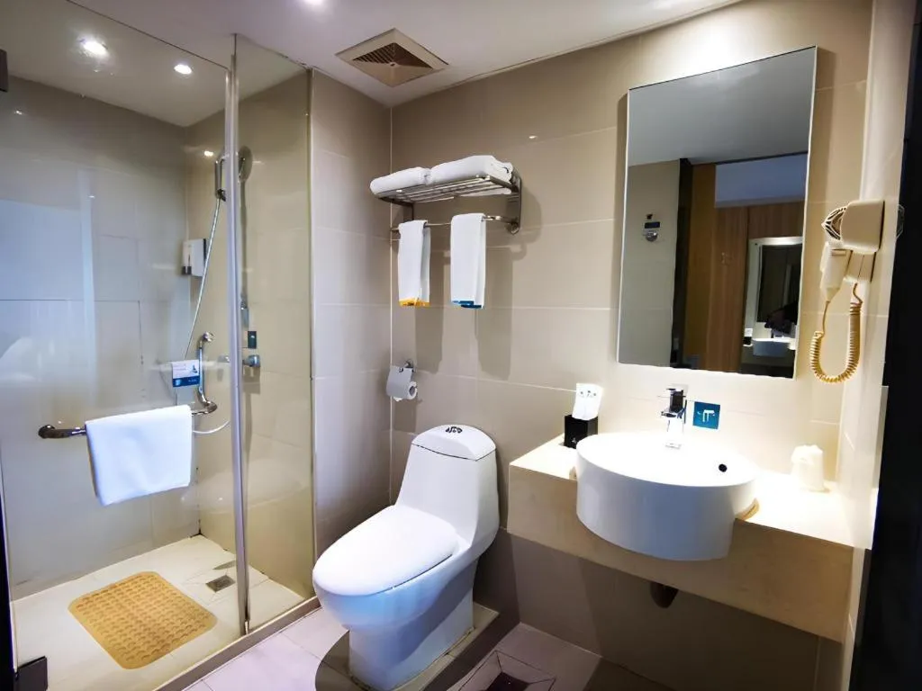 City Comfort Inn Wuhan Sports Center Sanjiaohu Metro Station