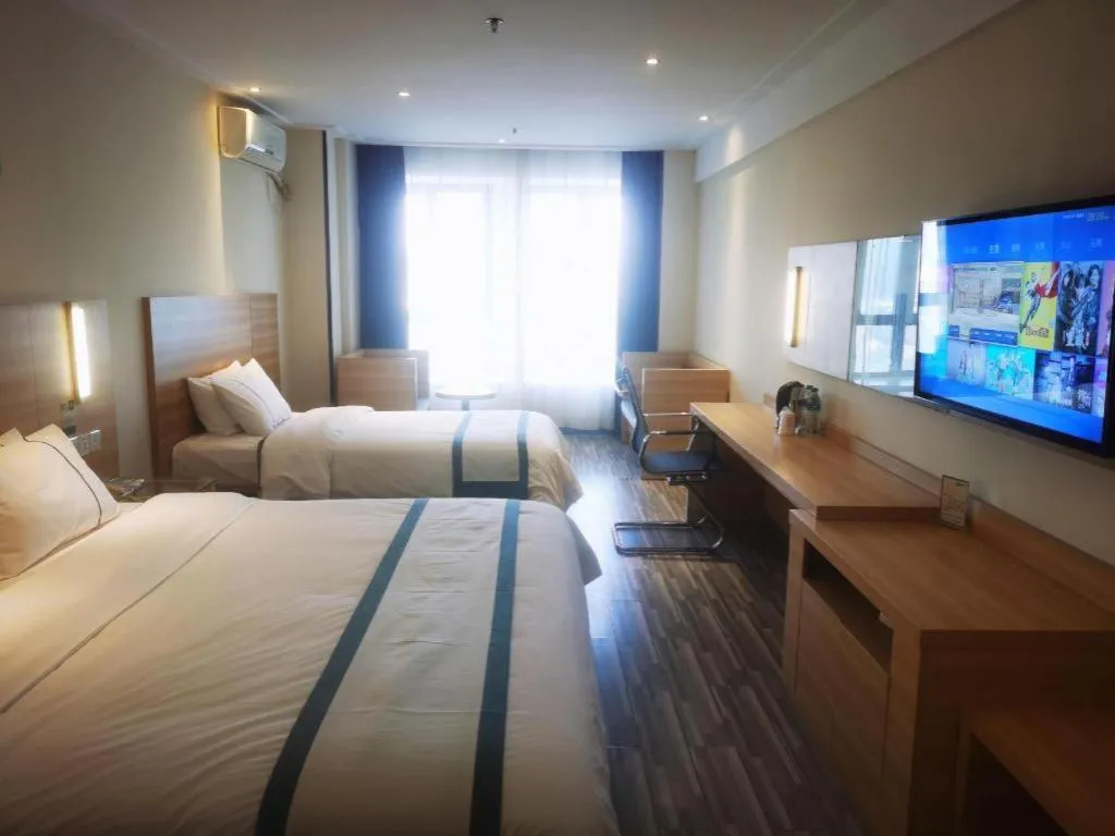 Bed in City Comfort Inn Wuhan Sports Center Sanjiaohu Metro Station