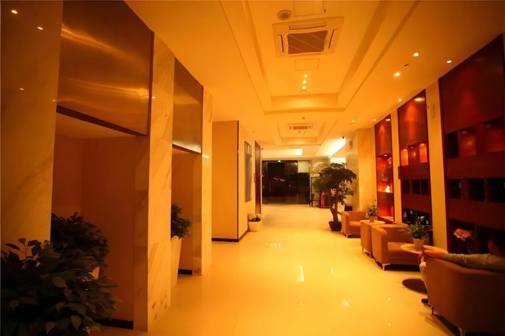 City Comfort Inn Wuhan Sports Center Sanjiaohu Metro Station