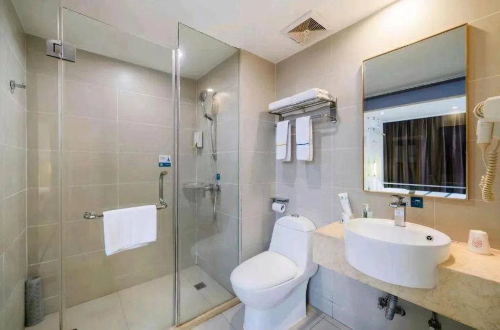 City Comfort Inn Wuhan Sports Center Sanjiaohu Metro Station