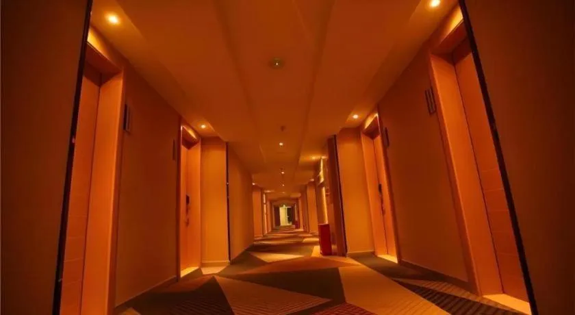 City Comfort Inn Wuhan Sports Center Sanjiaohu Metro Station