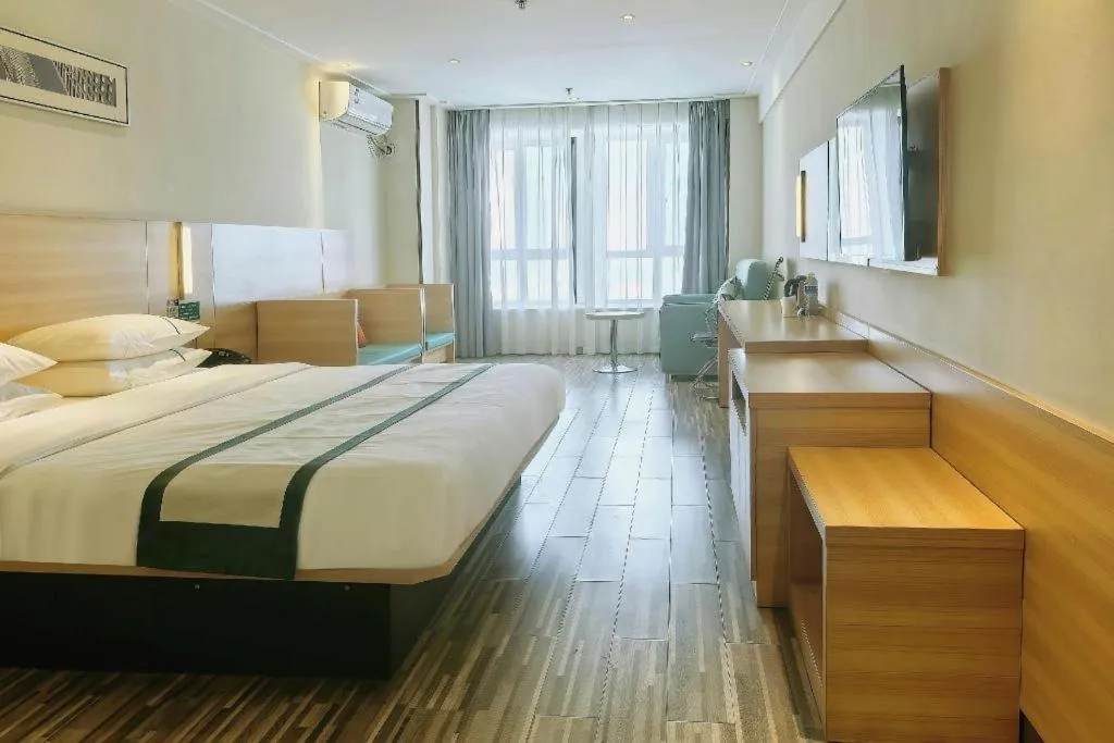 Bed in City Comfort Inn Wuhan Sports Center Sanjiaohu Metro Station