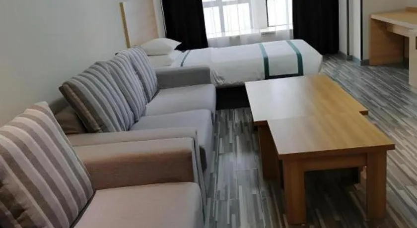 Bed in City Comfort Inn Wuhan Sports Center Sanjiaohu Metro Station