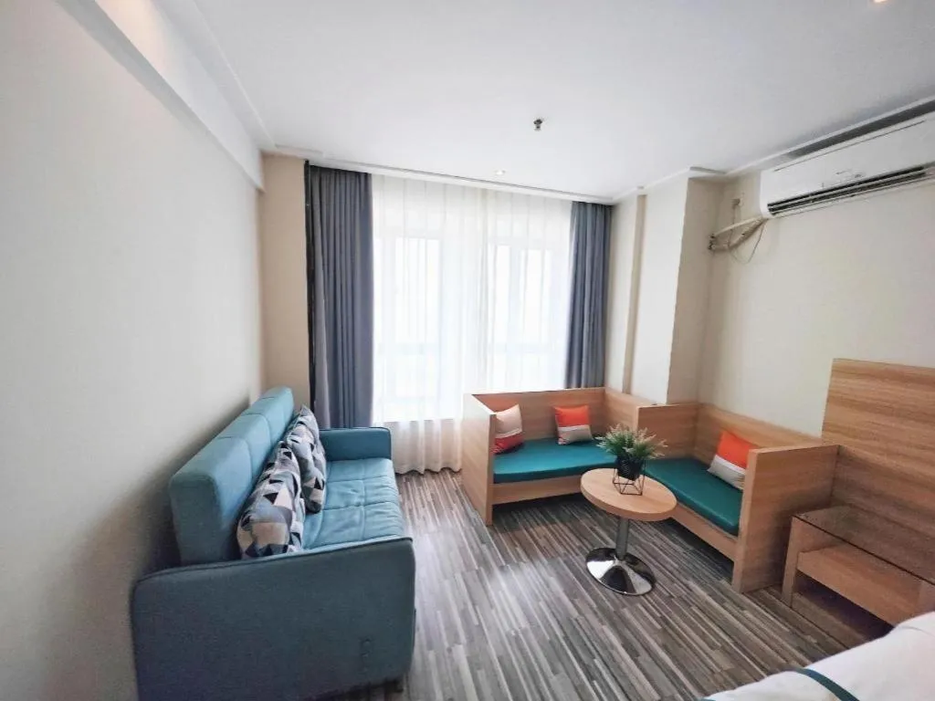 Bed in City Comfort Inn Wuhan Sports Center Sanjiaohu Metro Station