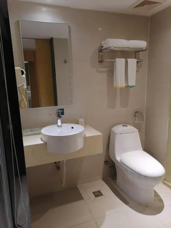 City Comfort Inn Wuhan Sports Center Sanjiaohu Metro Station