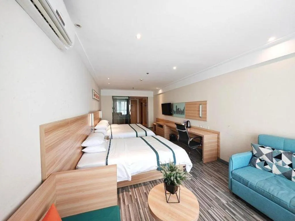 Bed in City Comfort Inn Wuhan Sports Center Sanjiaohu Metro Station