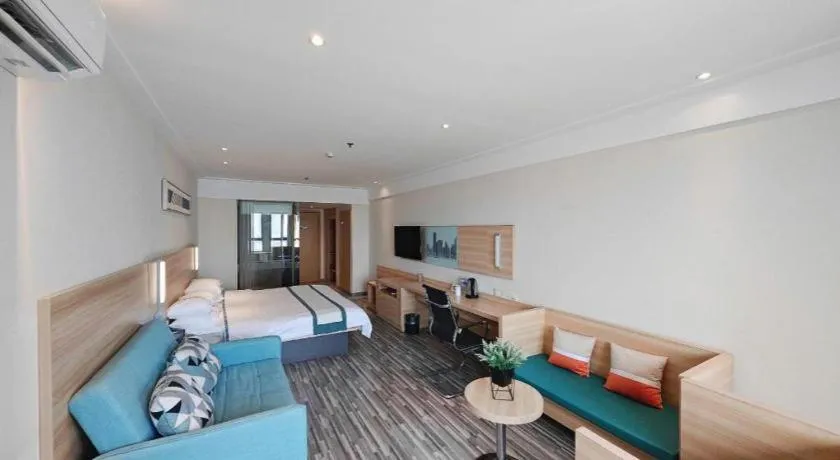 Bed in City Comfort Inn Wuhan Sports Center Sanjiaohu Metro Station