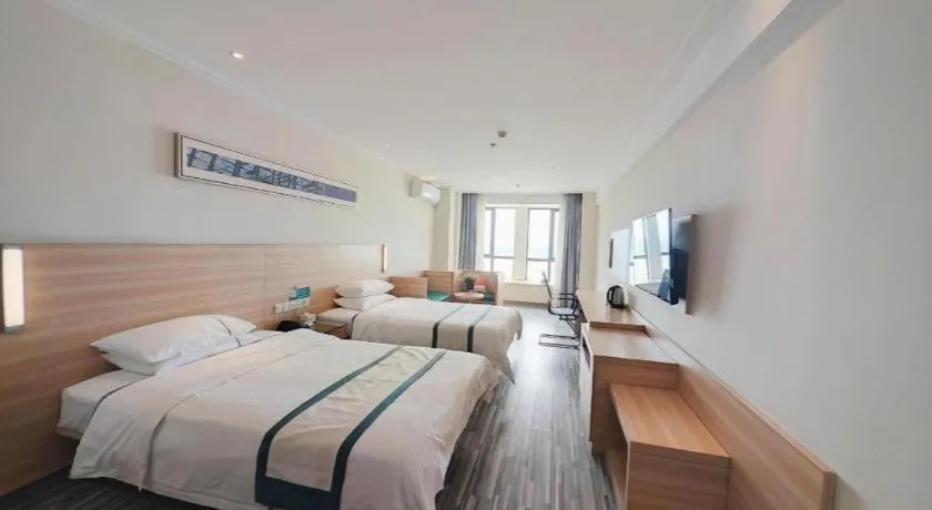 Bed in City Comfort Inn Wuhan Sports Center Sanjiaohu Metro Station