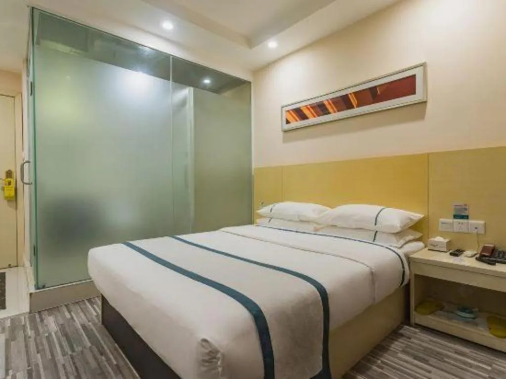 Bed in City Comfort Inn Guangzhou Tower Kecun Metro Station Dunhe