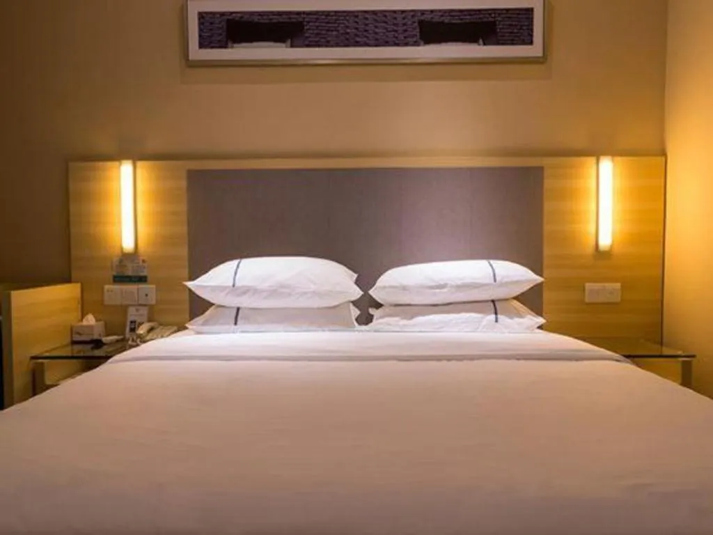 Bed in City Comfort Inn Guangzhou Zengcheng Yonghe Yongkang Road