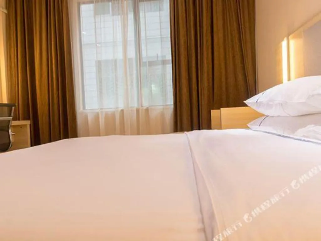 Bed in City Comfort Inn Guangzhou Zengcheng Yonghe Yongkang Road