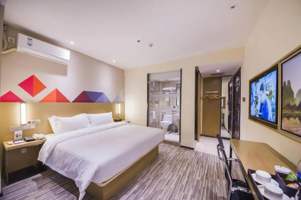 Bed in Borrman Hotel Guilin High-speed Railway North Station Evergrande Plaza