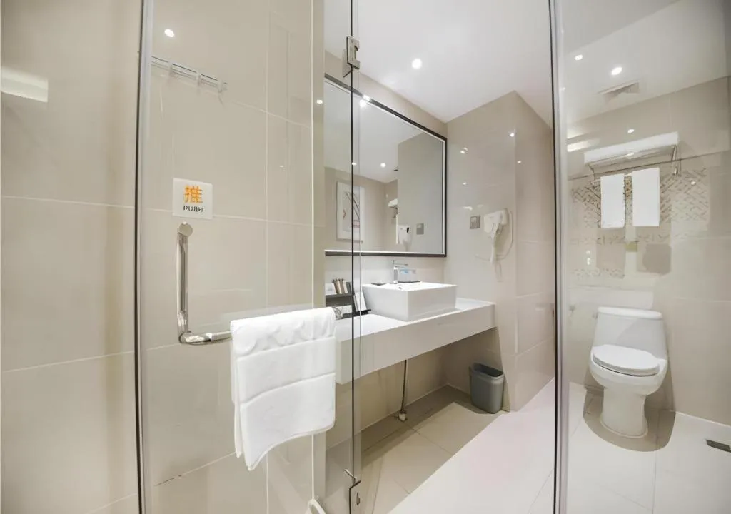 Borrman Hotel Guilin High-speed Railway North Station Evergrande Plaza