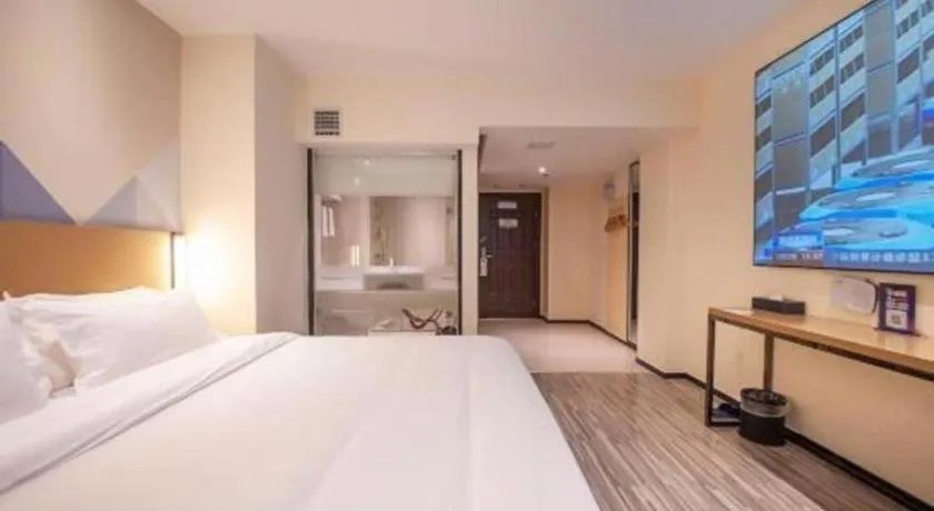 Bed in Borrman Hotel Guilin High-speed Railway North Station Evergrande Plaza