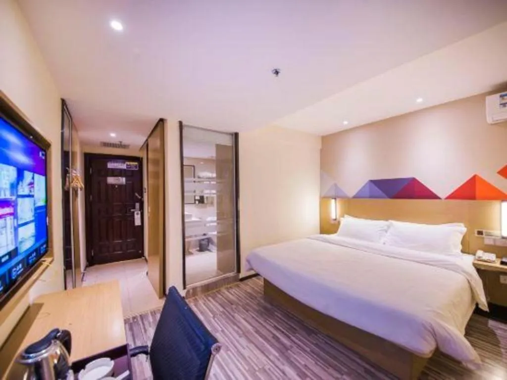 Bed in Borrman Hotel Guilin High-speed Railway North Station Evergrande Plaza