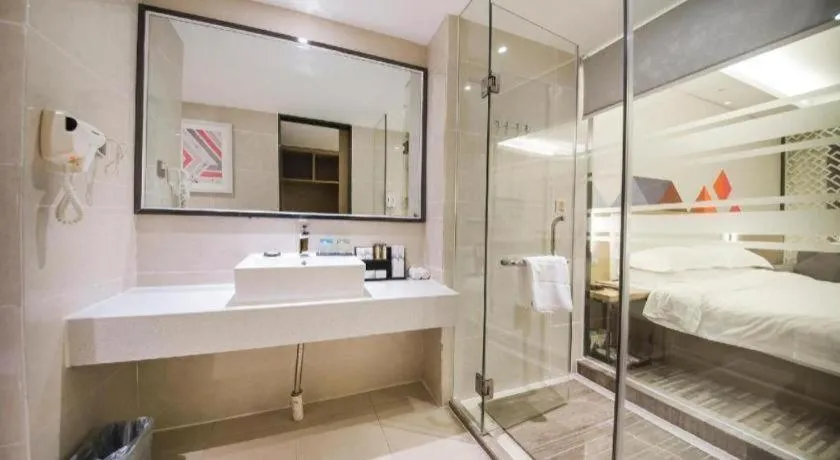 Bed in Borrman Hotel Guilin High-speed Railway North Station Evergrande Plaza