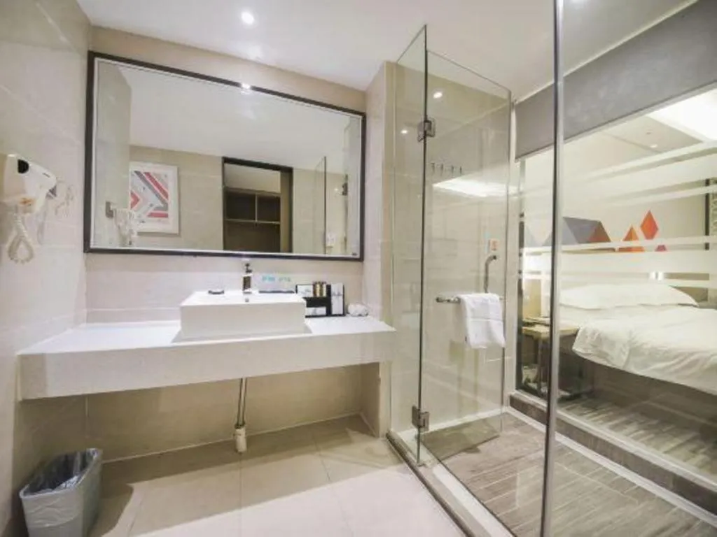 Bed in Borrman Hotel Guilin High-speed Railway North Station Evergrande Plaza