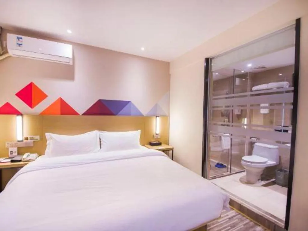 Bed in Borrman Hotel Guilin High-speed Railway North Station Evergrande Plaza