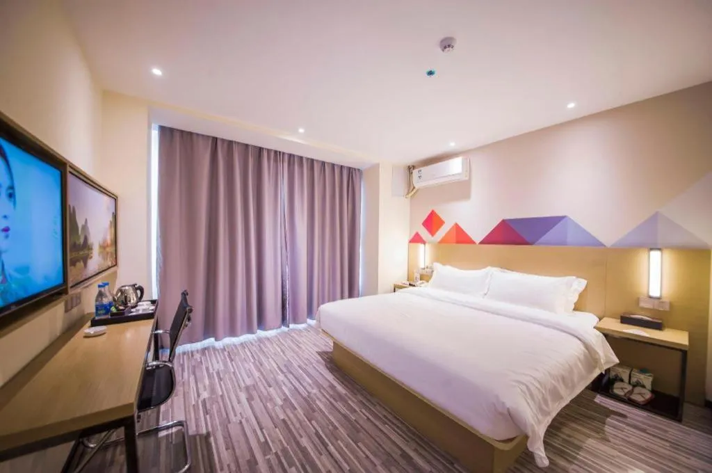 Bed in Borrman Hotel Guilin High-speed Railway North Station Evergrande Plaza